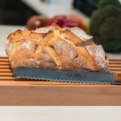Planche à pain avec couteau OFFERT - CHABRET